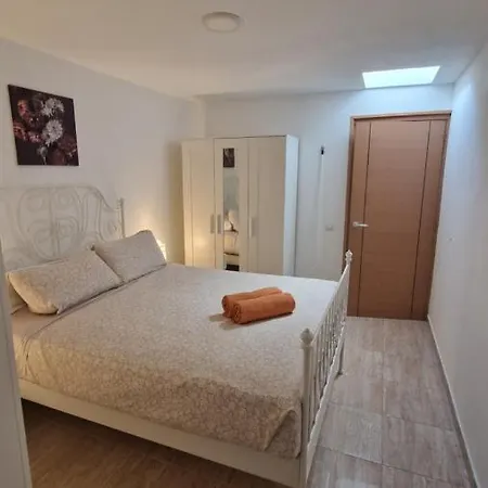 Estudio Mateo Apartman *